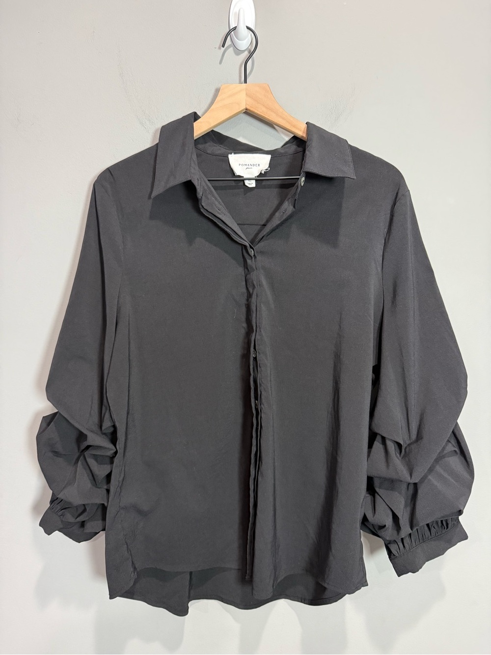 Pomander Place Black Ruched Statement Sleeve Button Down Blouse XL
